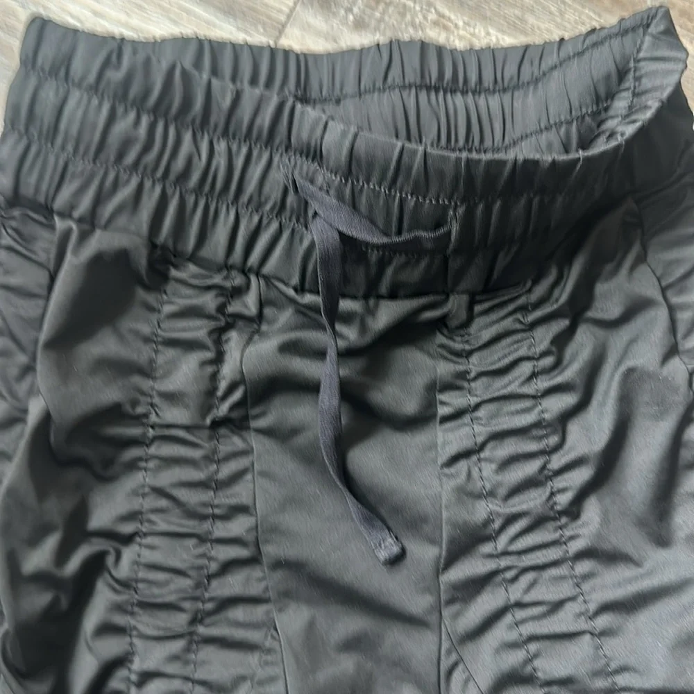 Black wearable resistance leggings size Large/XL Agogie pants+40 - Picture 2 of 8